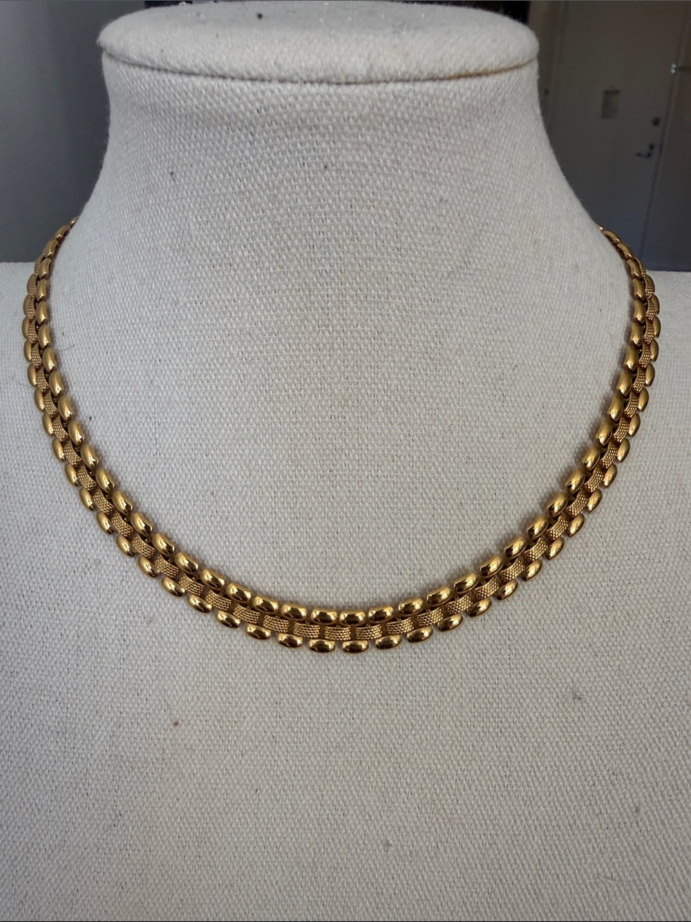 Vintage Monet Signed Gold Plated Textured Link Collar Statement Necklace.